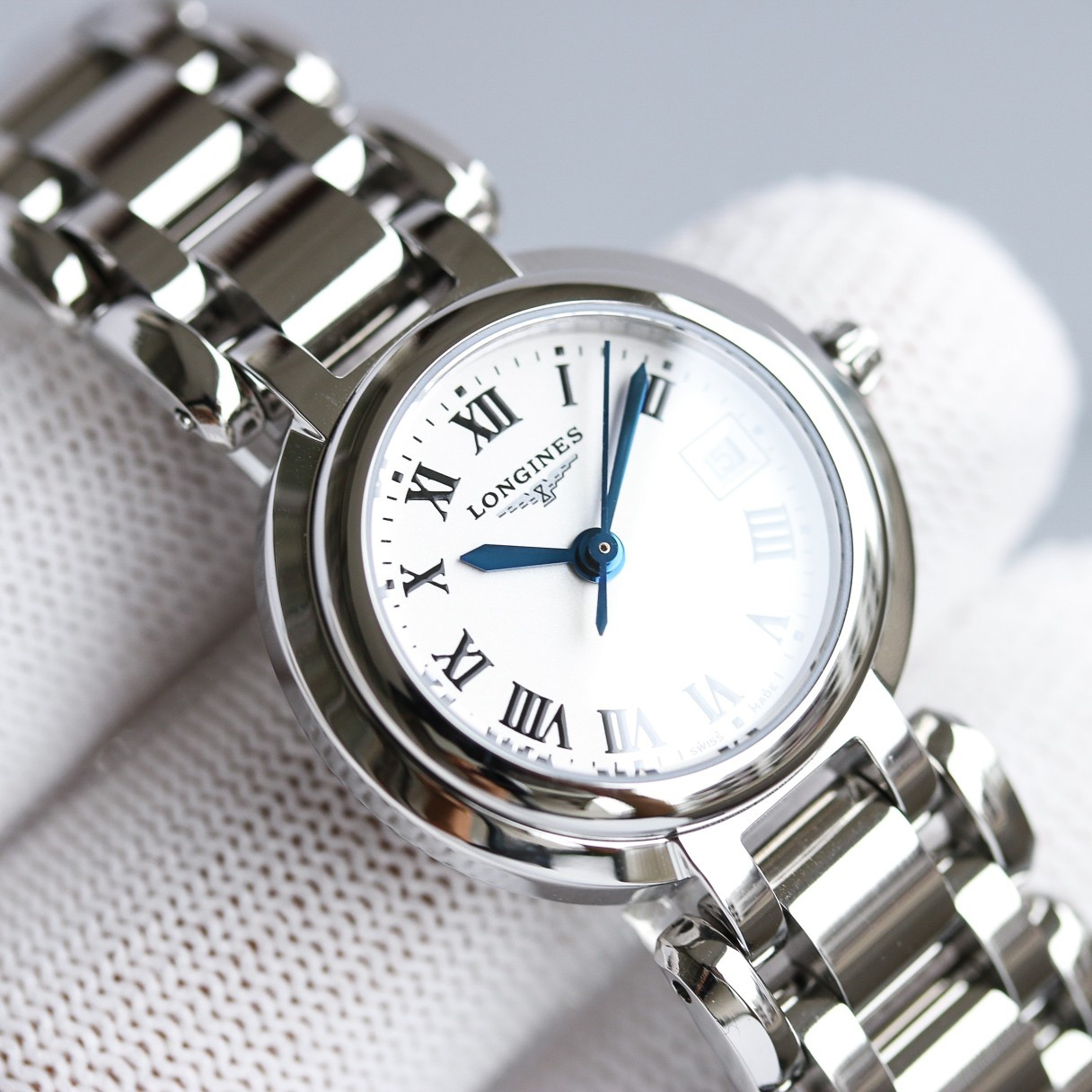 Montre à quartz Longines Classic pour femme 26,5 mm - Précision suisse 999829872