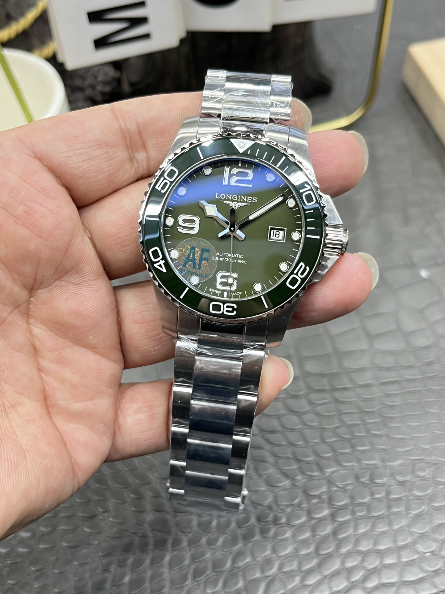 1-346.jpg Montre automatique Longines HydroConquest 43 mm - Mécanisme suisse 1117809737