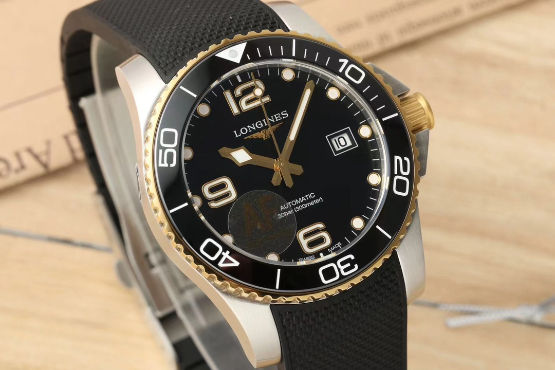 1-347.jpg Montre automatique Longines HydroConquest 41 mm - Mécanisme suisse 1117810124