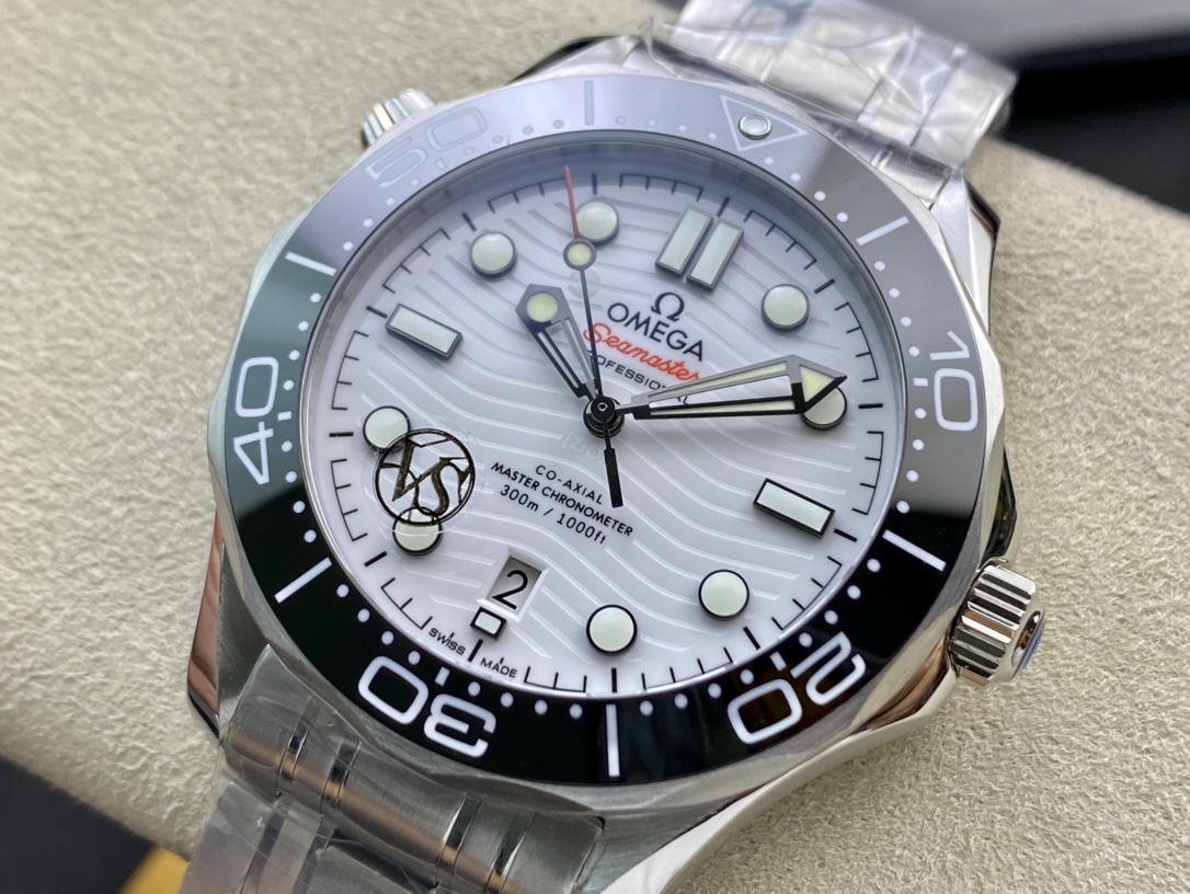 2-729.jpg Montre Automatique Longines Ocean 42 mm - Mécanisme Suisse 1118905809