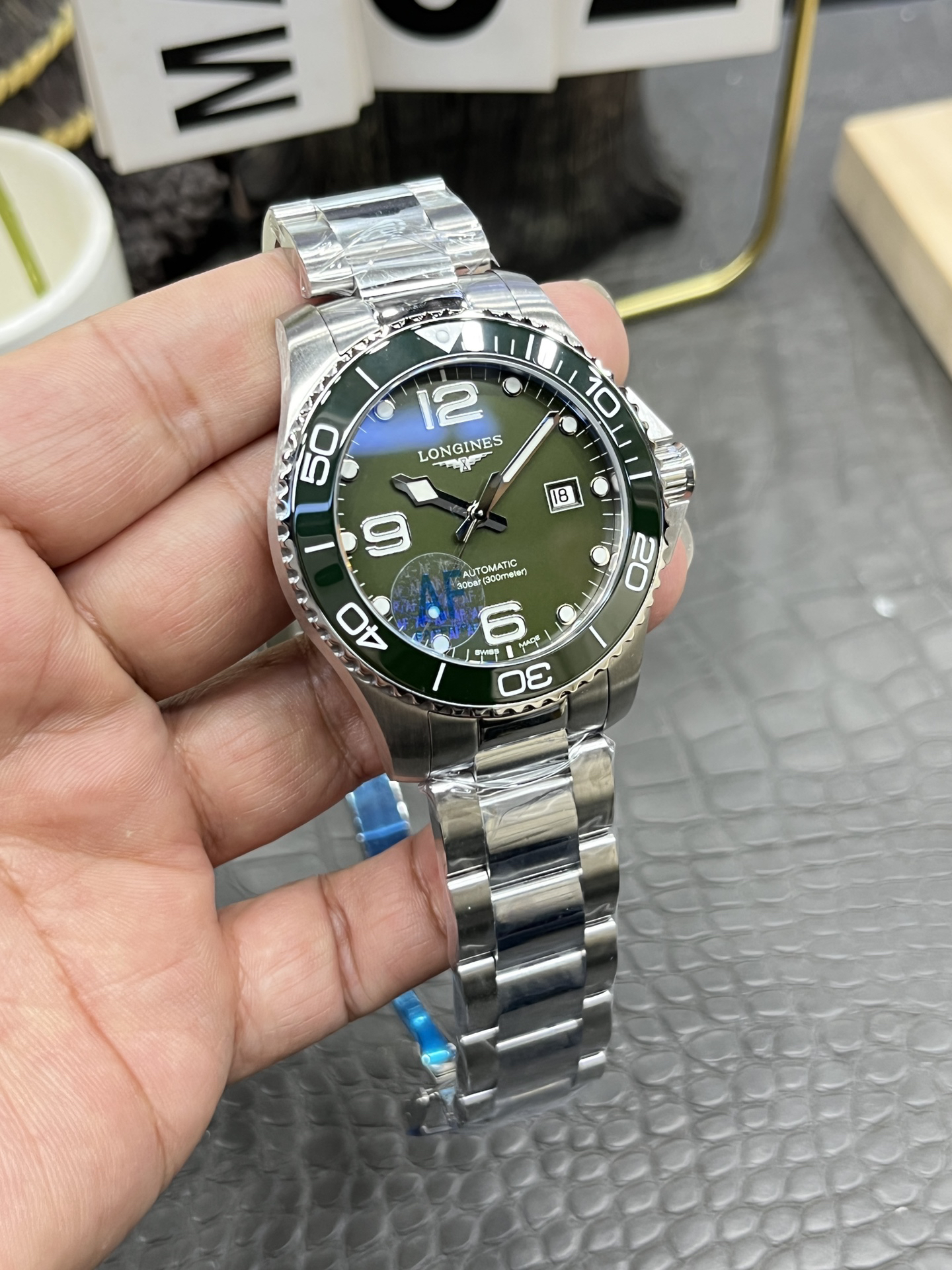 3-346.jpg Montre automatique Longines HydroConquest 43 mm - Mécanisme suisse 1117809737