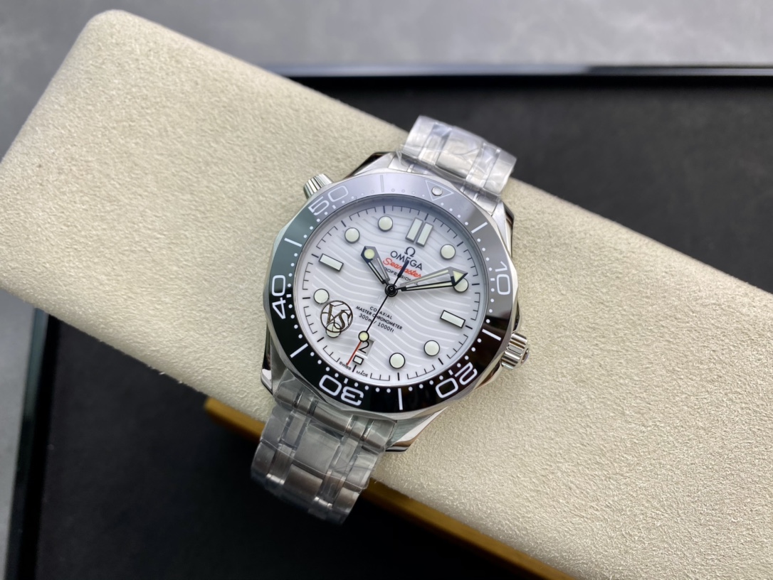 3-729.jpg Montre Automatique Longines Ocean 42 mm - Mécanisme Suisse 1118905809