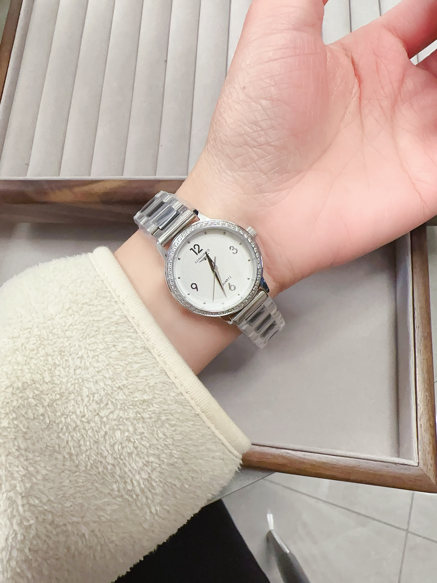 3-833.jpg Montre Femme Longines 29mm Quartz – 1136275349