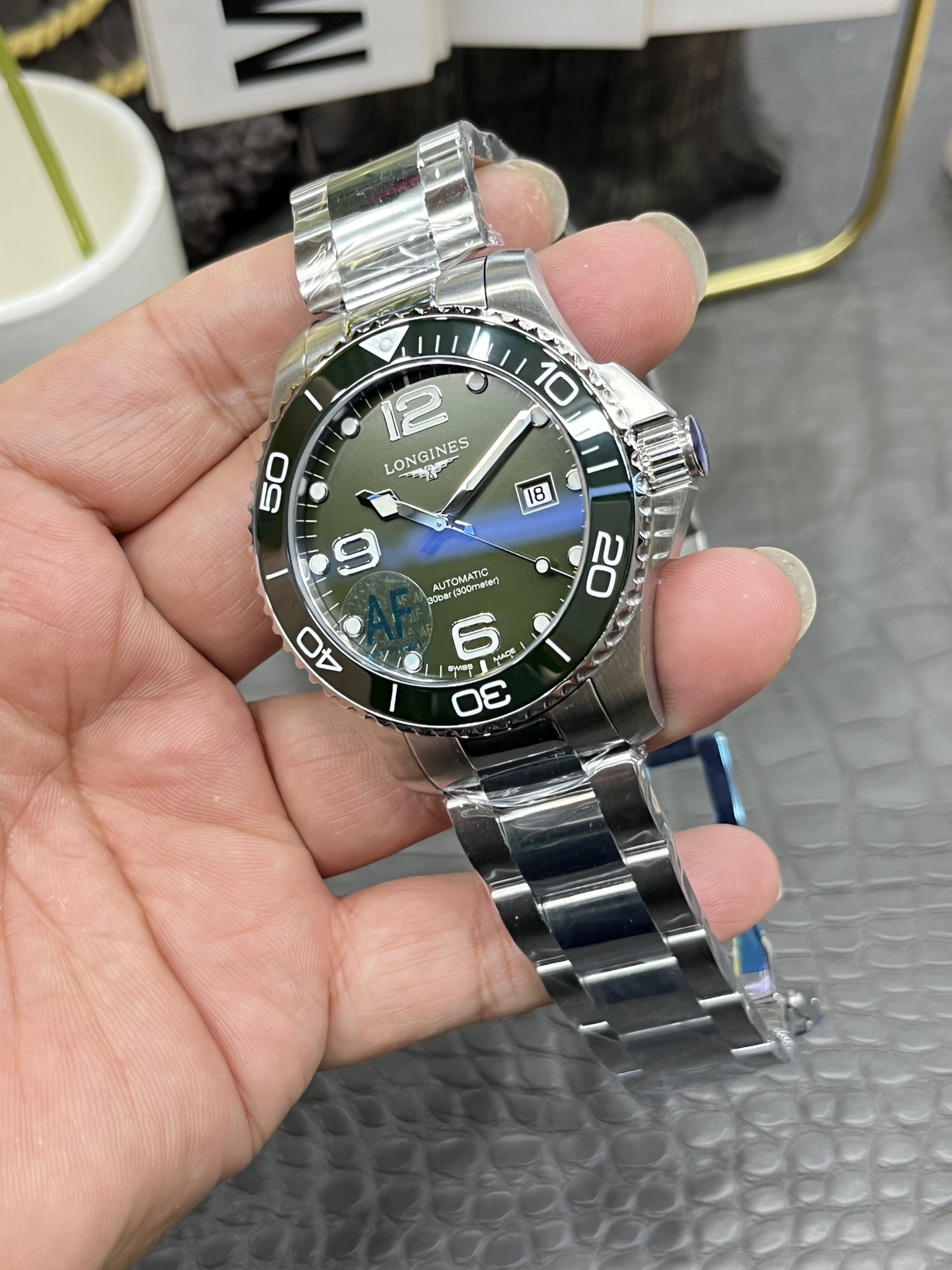 4-346.jpg Montre automatique Longines HydroConquest 43 mm - Mécanisme suisse 1117809737
