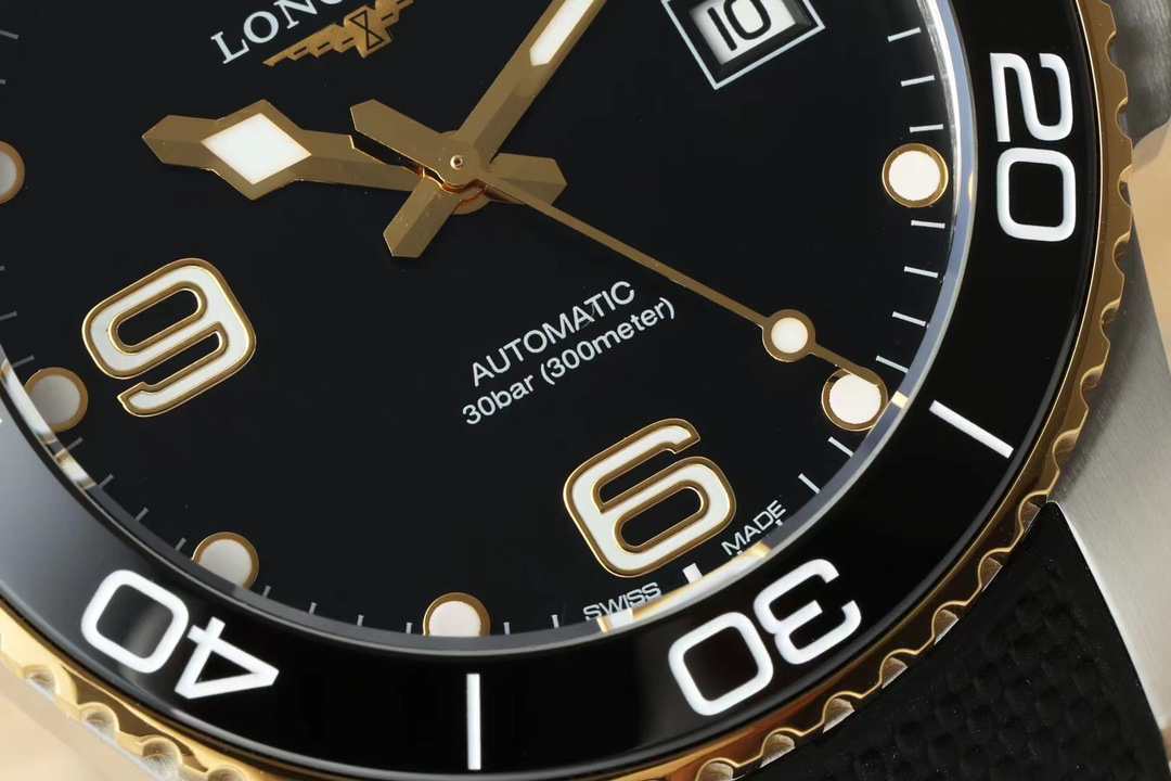 4-347.jpg Montre automatique Longines HydroConquest 41 mm - Mécanisme suisse 1117810124