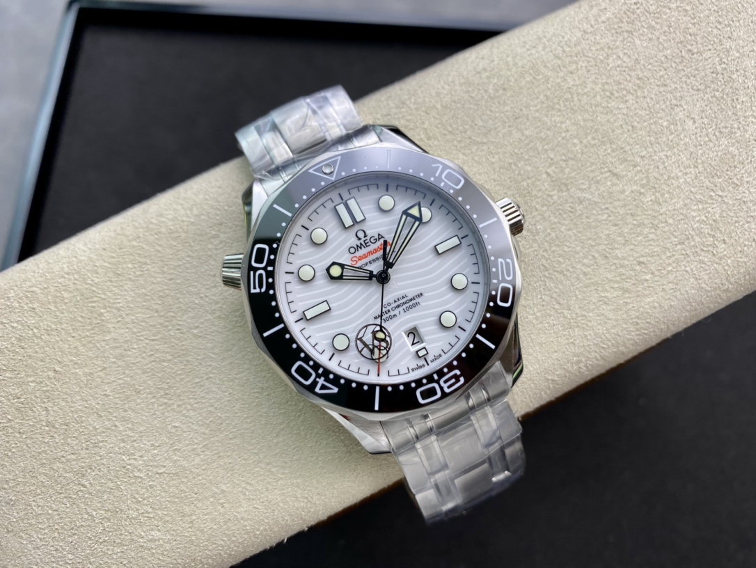 4-729.jpg Montre Automatique Longines Ocean 42 mm - Mécanisme Suisse 1118905809
