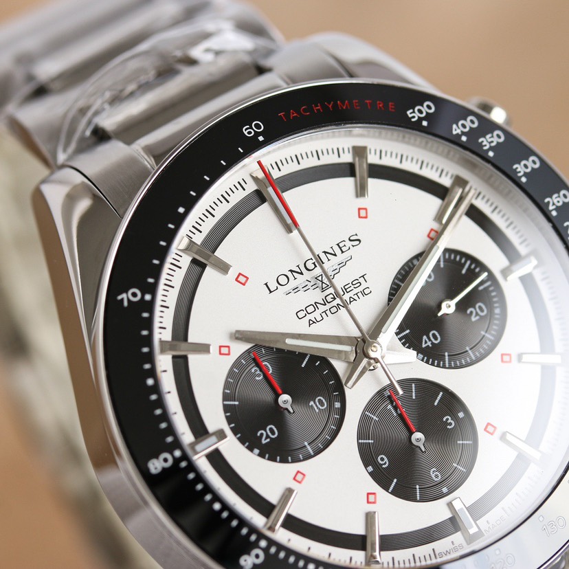 4-811.jpg Montre automatique Longines HydroConquest 42 mm – Mouvement suisse et étanche à 100 m 1111182648