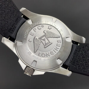 Longines Conquest 41 mm lunette blanche cadran noir réplique montre 1 à 1 1128101425