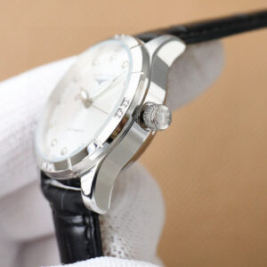 Montre automatique Longines pour femme 33 mm – Finition luxueuse et fiabilité 1137411200