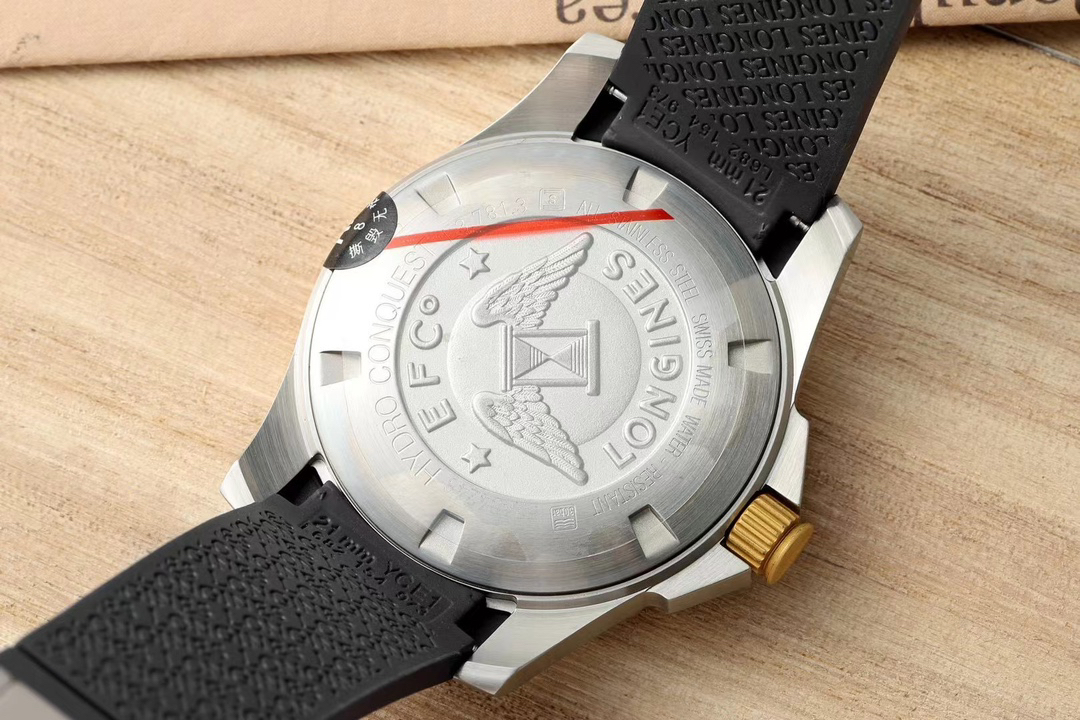 7-321.jpg Montre automatique Longines HydroConquest 41 mm - Mécanisme suisse 1117810124