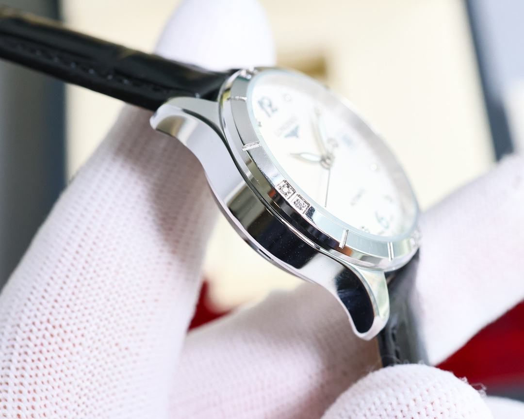 7-339.jpg Montre automatique Longines pour femme 33 mm - Mécanisme suisse 1134094753
