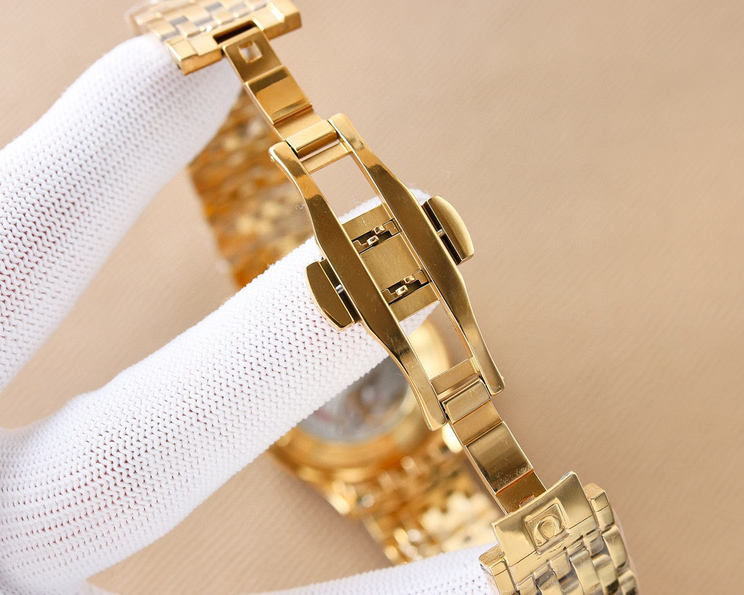 7-425.jpg Mécanisme suisse automatique Longines Classic 40 mm 994231086