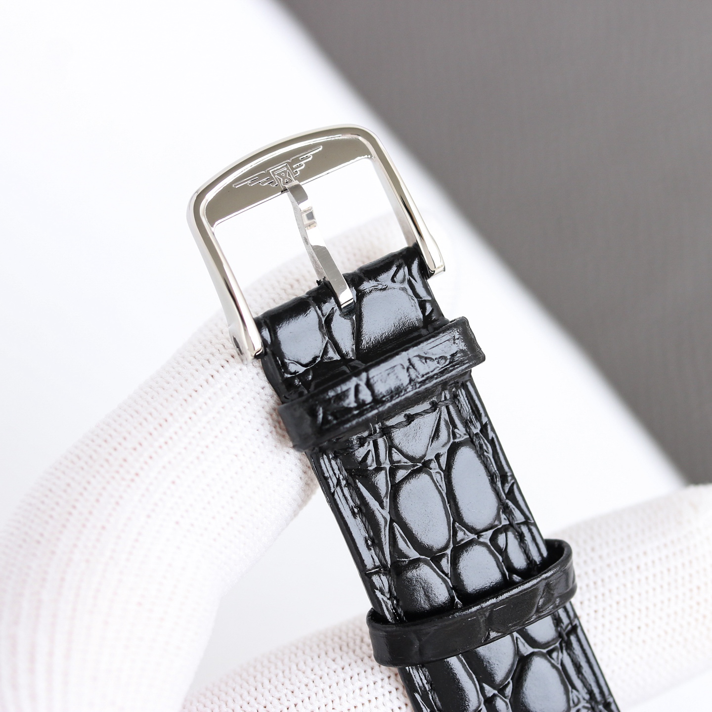 7-557.jpg Montre automatique Longines Elegant Series 38,5 mm 1027749952