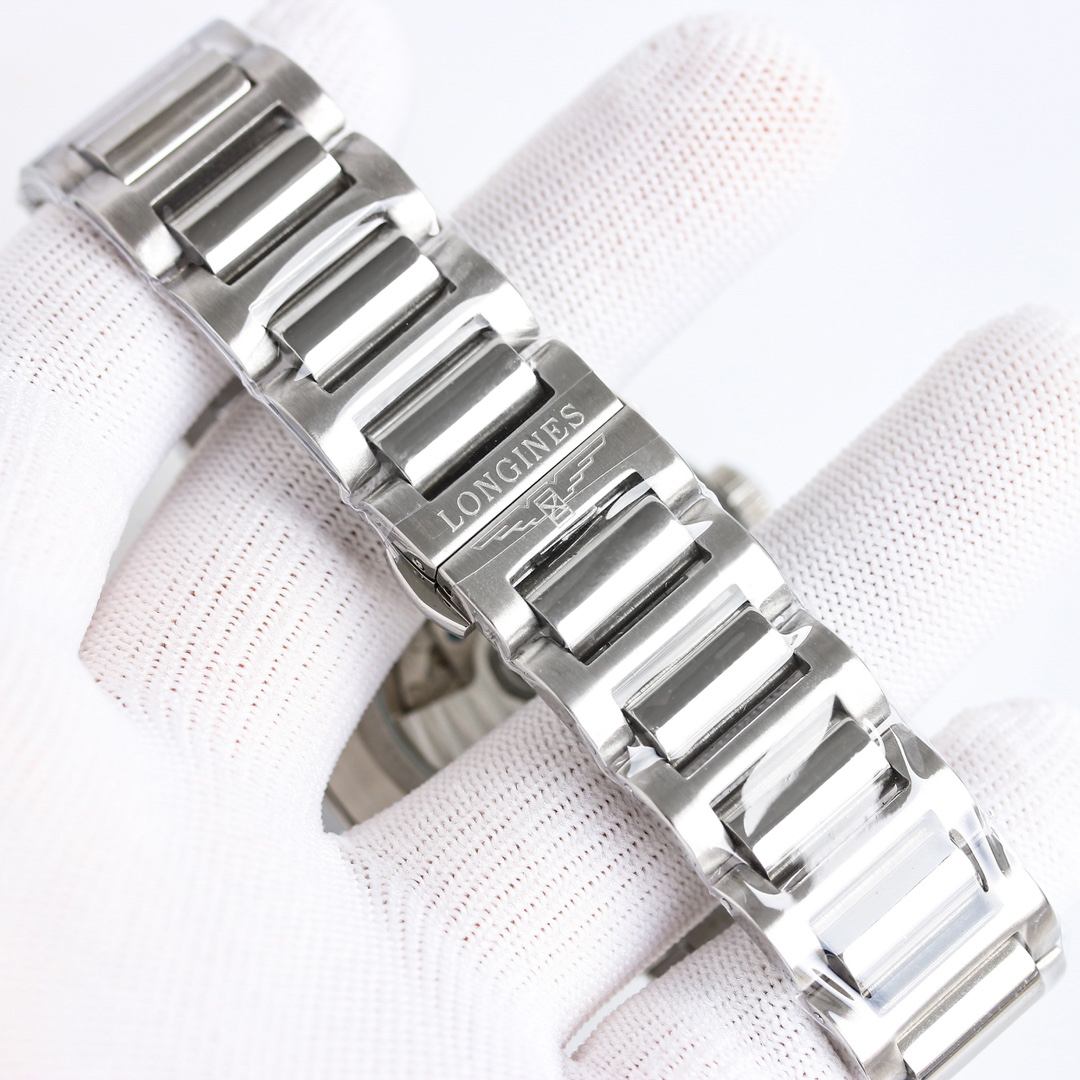 7-747.jpg Montre de plongée automatique Longines HydroConquest 42 mm – Mouvement suisse 1134093453