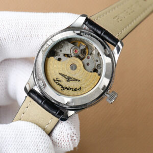 Montre automatique Longines pour femme 33 mm – Finition luxueuse et fiabilité 1137411200