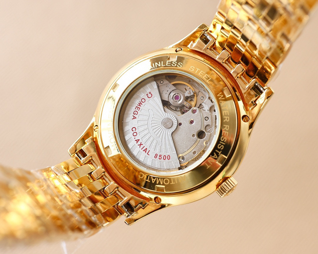 8-388.jpg Mécanisme suisse automatique Longines Classic 40 mm 994231086